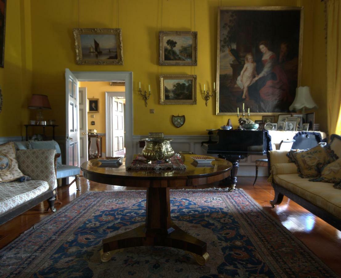Collon House Panzió Kültér fotó